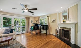 3818 N RIDGEVIEW Rd, Arlington, VA 22207