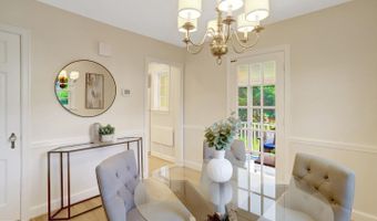 5028 25TH St N, Arlington, VA 22207