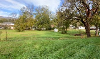 61 Fairview Rd, Andrews, NC 28901