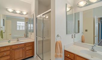 6 MOUNTAIN STREAM Ct, Barnegat, NJ 08005