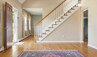 316 Waseca Ave, Barrington, RI 02806