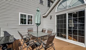 5 Whitetail Ln, Chester, NH 03036