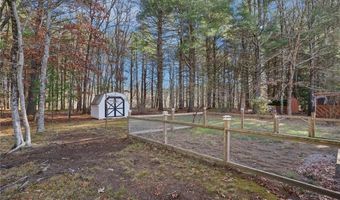 77 Lear Dr, Coventry, RI 02816