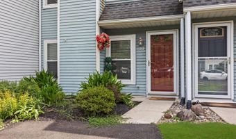 33 BARK HOLLOW Ln, Horsham, PA 19044