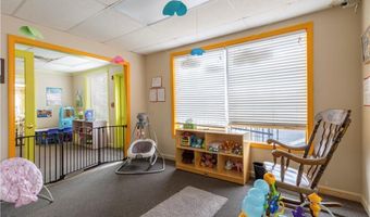 1326 Plainfield St, Cranston, RI 02920