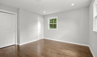 12 Cel Bret Dr, Danbury, CT 06810