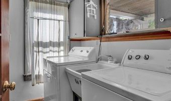 483 N Main St, Amherst, OH 44001