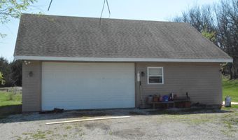 1901 N 600 Rd, Baldwin City, KS 66006