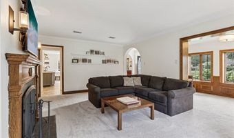 227 Overwood Rd, Akron, OH 44313