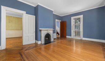 36 Ayrault St, Newport, RI 02840