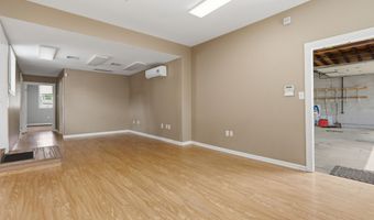34 Clifton Ave, Ansonia, CT 06401