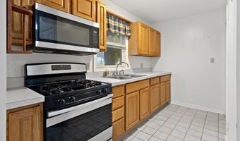 56 Miracle Ln, Albany, NY 12211