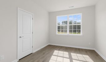 742 Lazy Elm Ln, Aberdeen, NC 28315