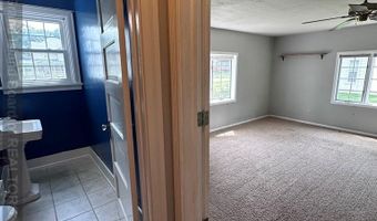 1207 8th St, Aurora, NE 68818
