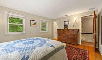 876 S Brooksvale Rd, Cheshire, CT 06410
