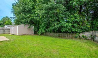 218 Hunters Run Dr, Benton, AR 72015