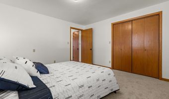 3300 N LAWE St, Appleton, WI 54911