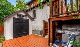 157 NW Black Hawk Ave, Bend, OR 97703