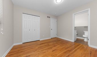 1025 Western Dr, Ann Arbor, MI 48103