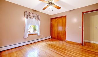 98 Iroquois Rd, Cumberland, RI 02864