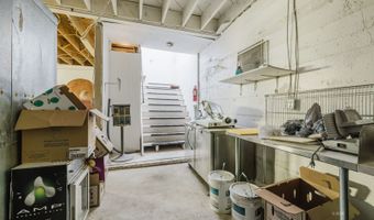 915 Chestnut St, Carlin, NV 89822