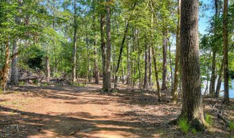 1199 Pawnee Dr, Lincolnton, GA 30817