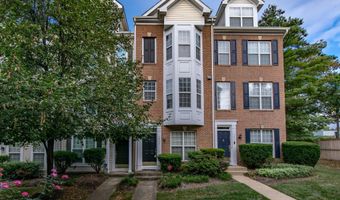 5832 COWLING Ct, Alexandria, VA 22304
