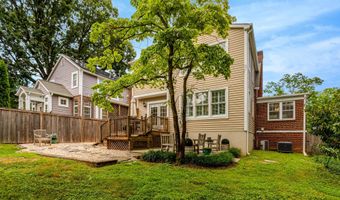 1114 N HARRISON St, Arlington, VA 22205