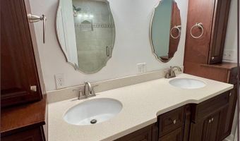 202 Bates St, Batesville, MS 38606