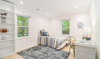 2605 Mckinnon Dr, Decatur, GA 30030