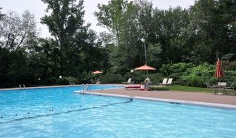 296 Brown Bear Xing 296, Acton, MA 01718