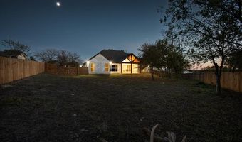 204 Oakdale Dr, Aledo, TX 76108