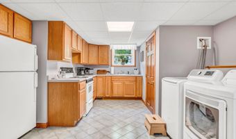 1391 Turner St, Auburn, ME 04210