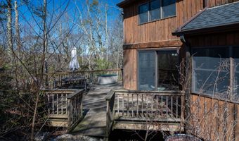11 Spruce Mountain Trl, Danbury, CT 06810