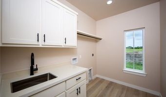330 Alazan Ln, Alamo, TX 78516