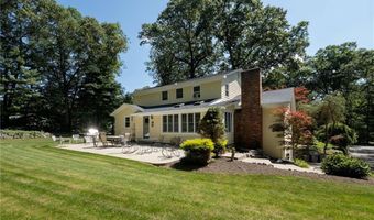 2 Elizabeth Ann Dr, Johnston, RI 02919