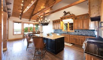 685 River Oaks Dr, Big Sandy, TN 38221