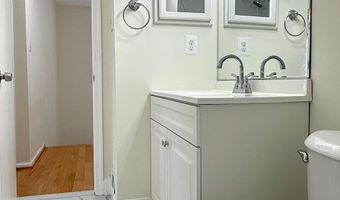 2438 S WALTER REED Dr S E, Arlington, VA 22206