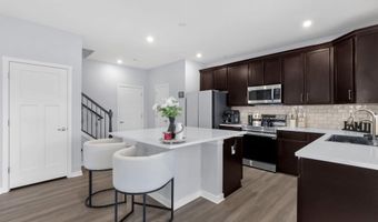 39 Thoreau Dr, Ashville, OH 43103