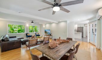 567 Kawailoa Rd D, Kailua, HI 96734