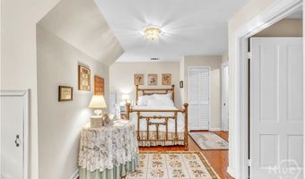 905 Goebel Ave, Savannah, GA 31404
