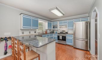 2106 Woodhurst Ln, Albemarle, NC 28001