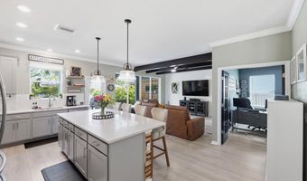 5554 SILVER SUN Dr, Apollo Beach, FL 33572