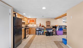 102 Williams Ave, East Providence, RI 02914