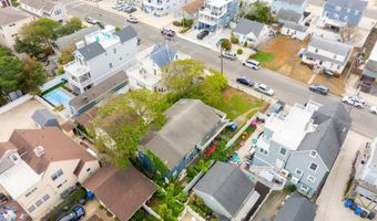 221 11th St, Beach Haven, NJ 08008