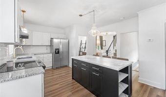 61 School St 2R, Lincoln, RI 02802