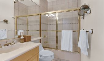 21399 Marina Cove Cir M-15, Aventura, FL 33180