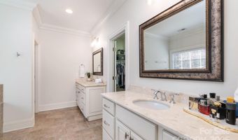 6411 Aldworth Ln, Charlotte, NC 28226