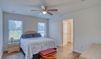 51 LULU Ln, Dover, DE 19901