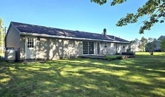 83 Clover Ln, Auburn, ME 04210